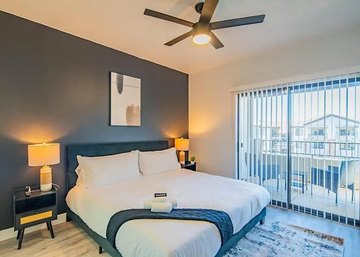 Amiable 2bd King Bed With Pool, Hot Tub, Gym, Parking Glendale