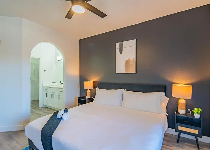 Amiable 2bd King Bed With Pool, Hot Tub, Gym, Parking Apartment