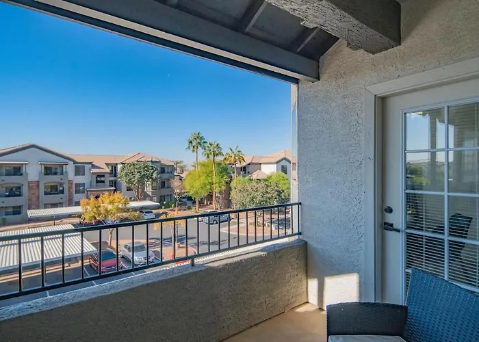 Amiable 2bd King Bed With Pool, Hot Tub, Gym, Parking Apartment Glendale