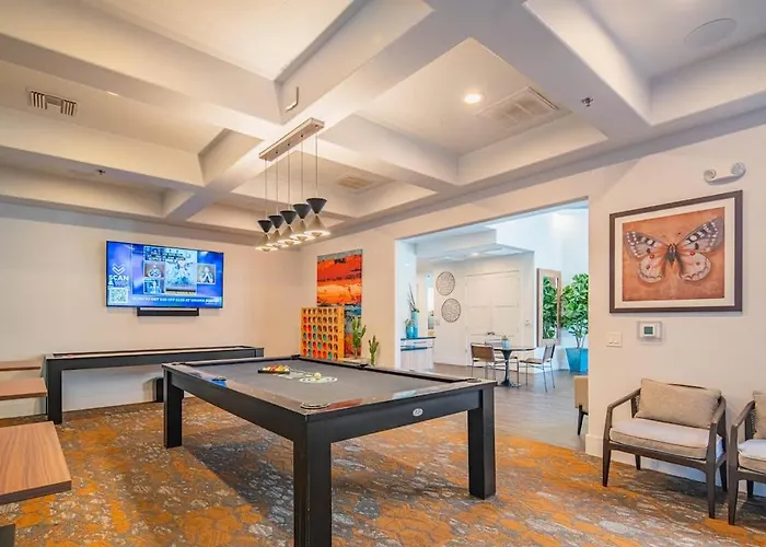 Amiable 2bd King Bed With Pool, Hot Tub, Gym, Parking * Glendale